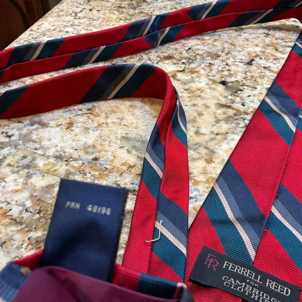 Ferrell Reed for Cambridge clothiers silk Repp tie Striped Red/ Grn. /blue